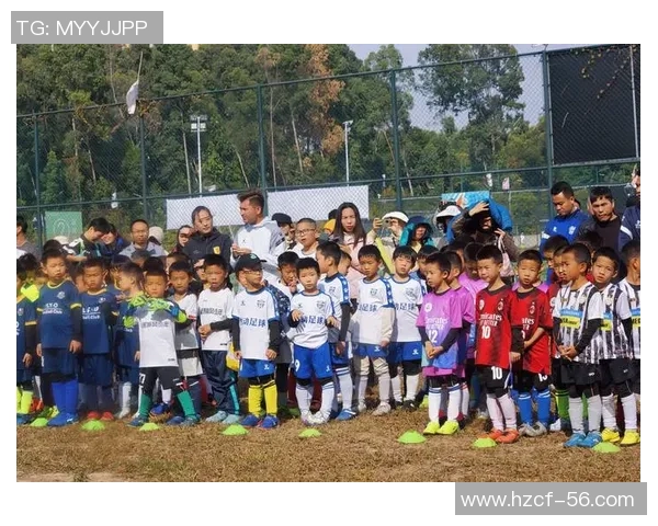 足球明星在训练和比赛间隙是否也会用手机自拍分享生活点滴 足球明星在训练和比赛间隙是否也会用手机自拍分享生活点滴