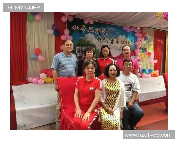 足球明星退役后重聚回忆往昔岁月共叙友情与荣耀的感人视频 足球明星退役后重聚回忆往昔岁月共叙友情与荣耀的感人视频